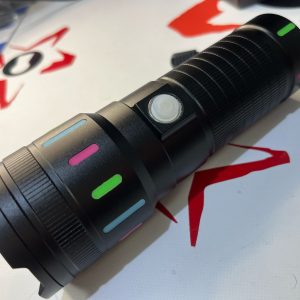 SUPER LINTERNA LASER FLASHLIGHT CON CARGADOR MOVIL Y CONTADOR NUMERICO DE BATERIA, LA LINTERNA MAS POTENTE DEL MUNDO, PROHIBIDO ALUMBRAR A LOS OJOS MODO LUZ INTERMITENTE LUZ FIJA REGULABLE LUZ MEDIA REGULABLE