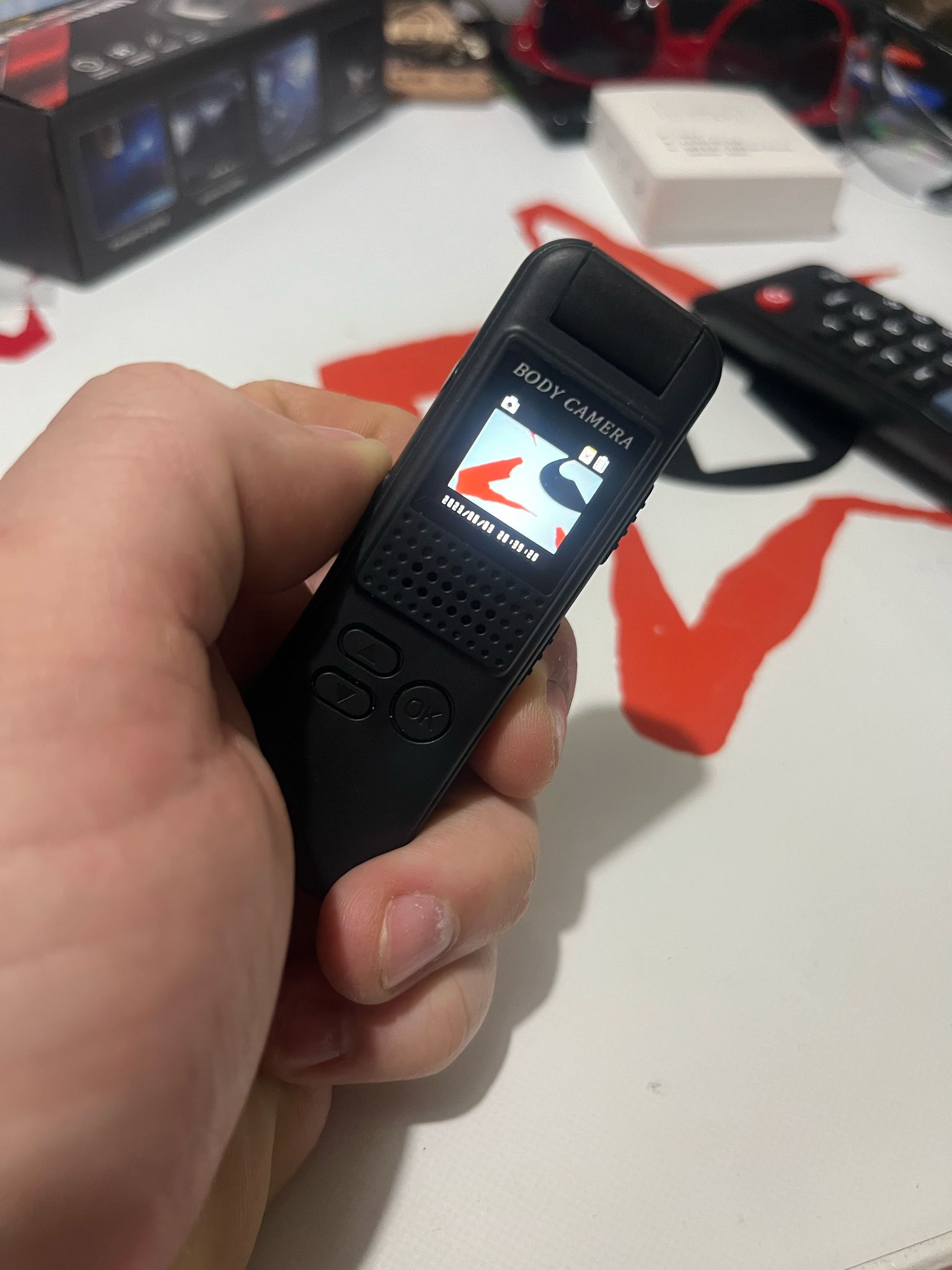 MINI CAMARA SECRETA PARA PROTEGERTE DE LOS AVISOS FRAUDULENTOS QUE TE QUIERAN ENGAÑAR, HAY TIENES UNA PRUEBA FUNDAMENTAL, QUE TU NO COLABORABAS CON LOS LADRONES O OKUPAS, LAS IMAGINES SIEMPRE TRATARLAS Y CUIDARLAS. NO LAS PUBLIQUEIS Y SI LO HACEIS CON EL CONSENTIMIENTO DE LOS CLIENTES, Y FILTRANDO LAS CARAS.